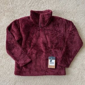 NWT Northface pullover